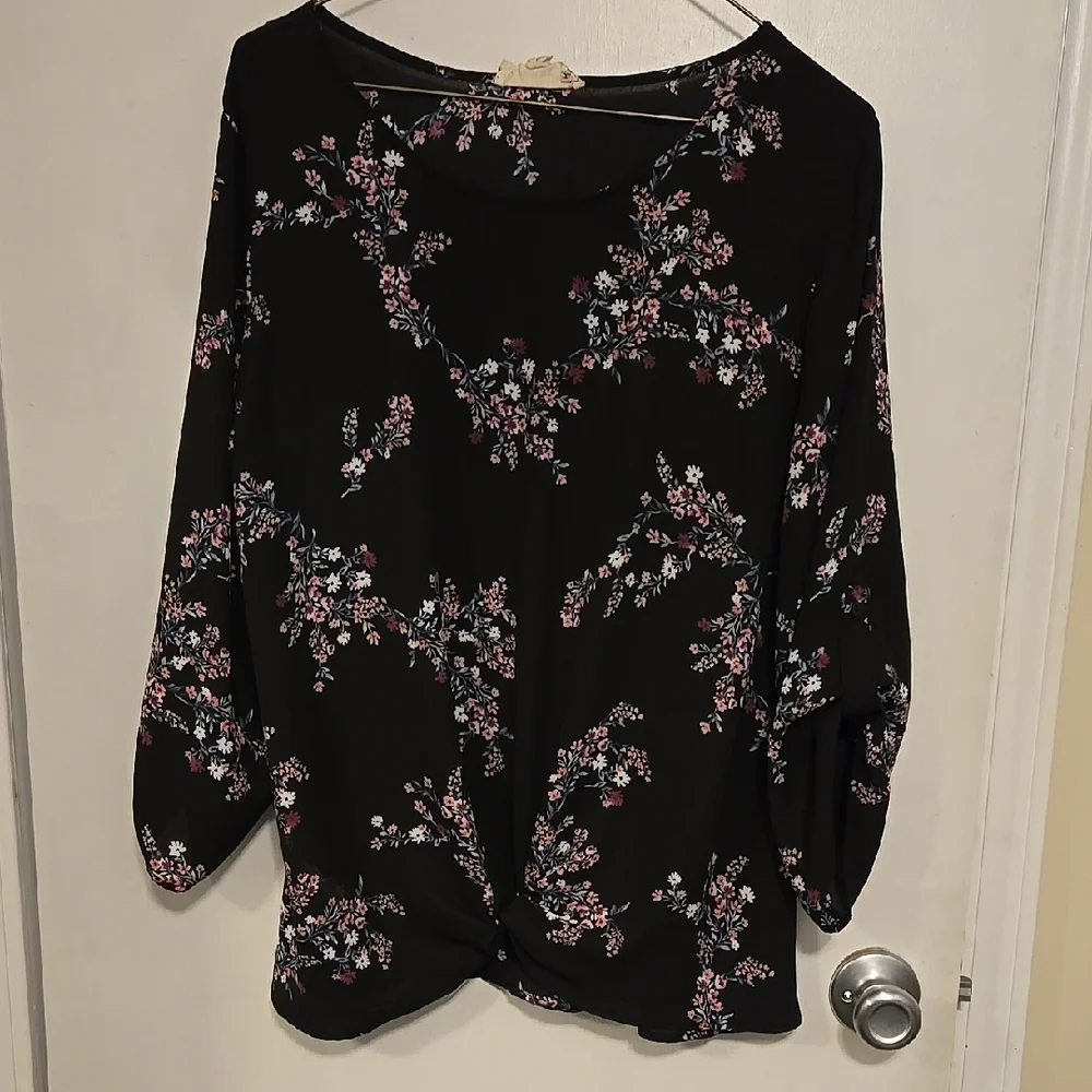 Floral Black Women's Top With Rouched Bottom.